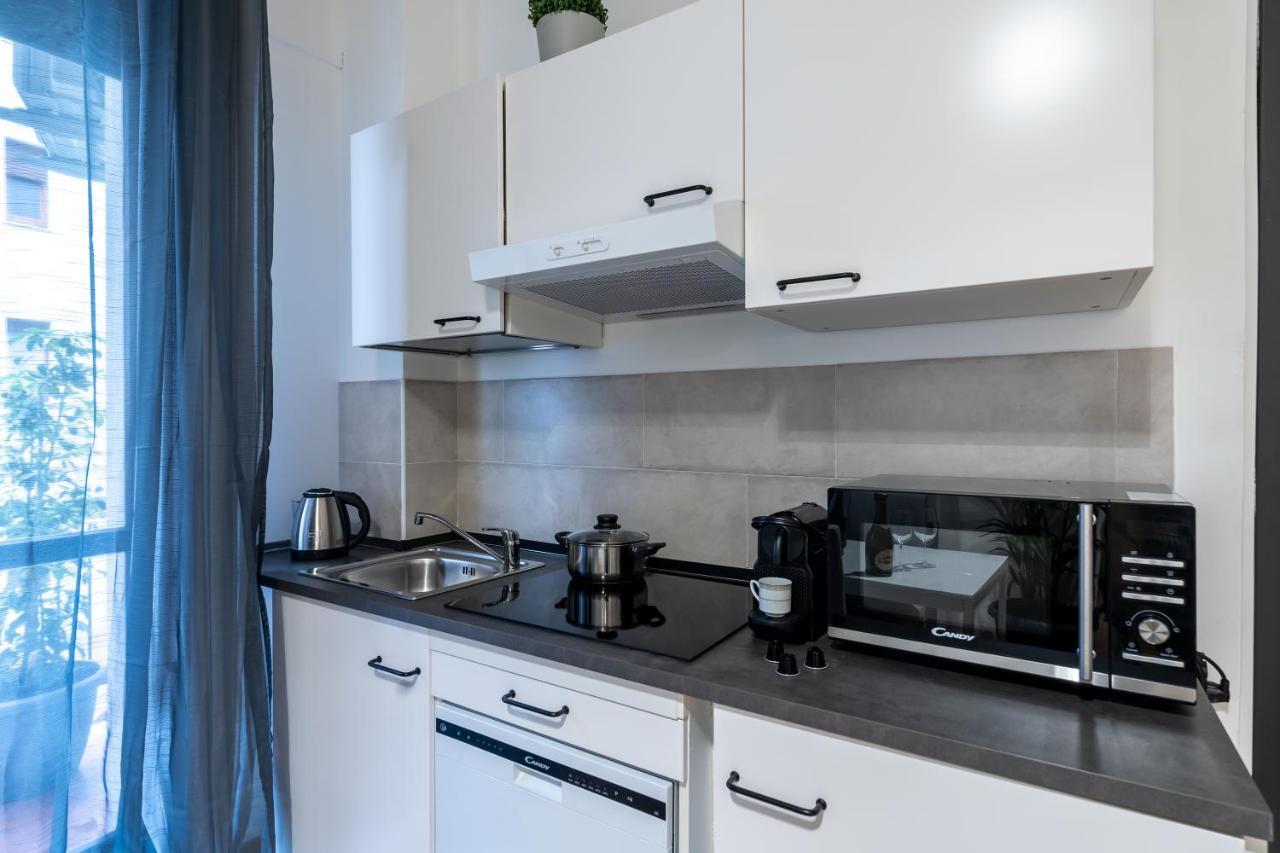 Suite 1,2 Porta Milano Centro Parking Free Esterno foto